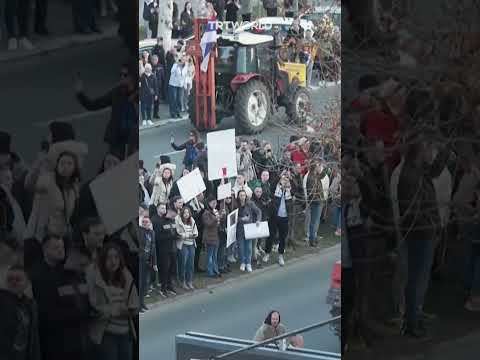 Protesters block streets and bridges in Serbia