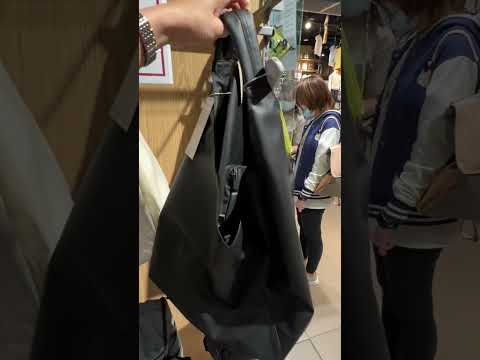 What do you think about Muji’s latest One Shoulder Bag?